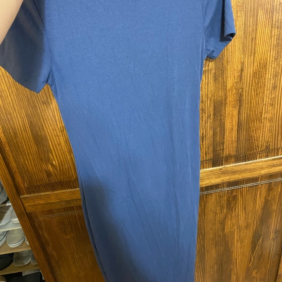 Blue Lulu’s Midi-Dress - Picture 3 of 3